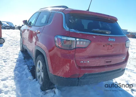 2018 Jeep Compass Latitude 4X4 z USA, uszkodzony, nr VIN 3C4NJDBB8JT355866